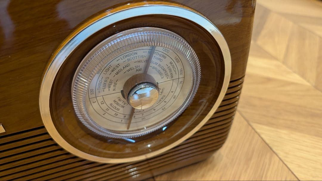 BUSH RADIO TR82 ラジオ 復刻モデル 新品未使用 ウエストクリーク