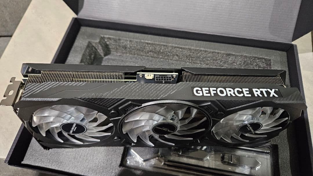 [使用頻度少]GeForce RTX 4070 Ti Super 玄人志向