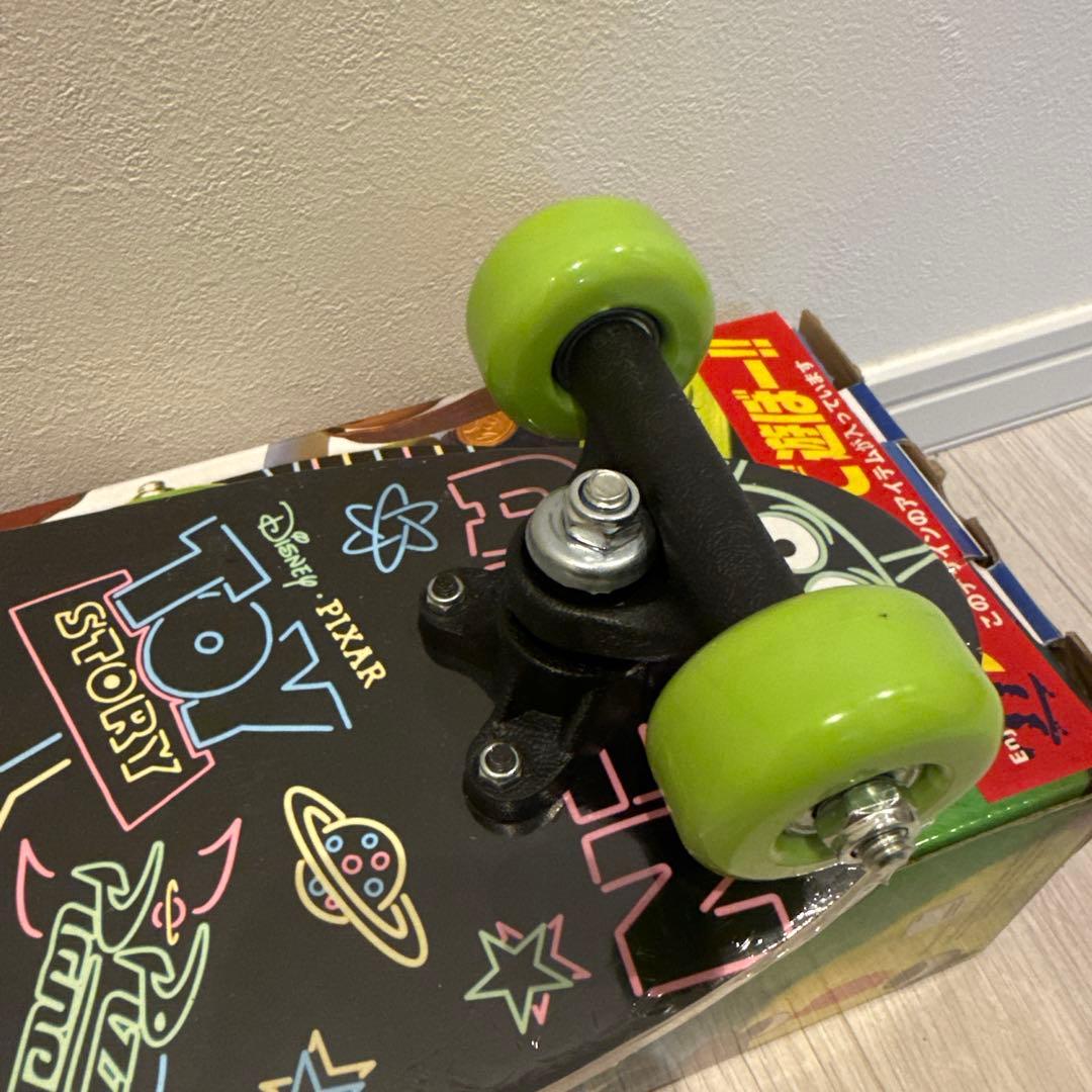 Disney・PIXAR TOY STORY4 SKATE BOARD