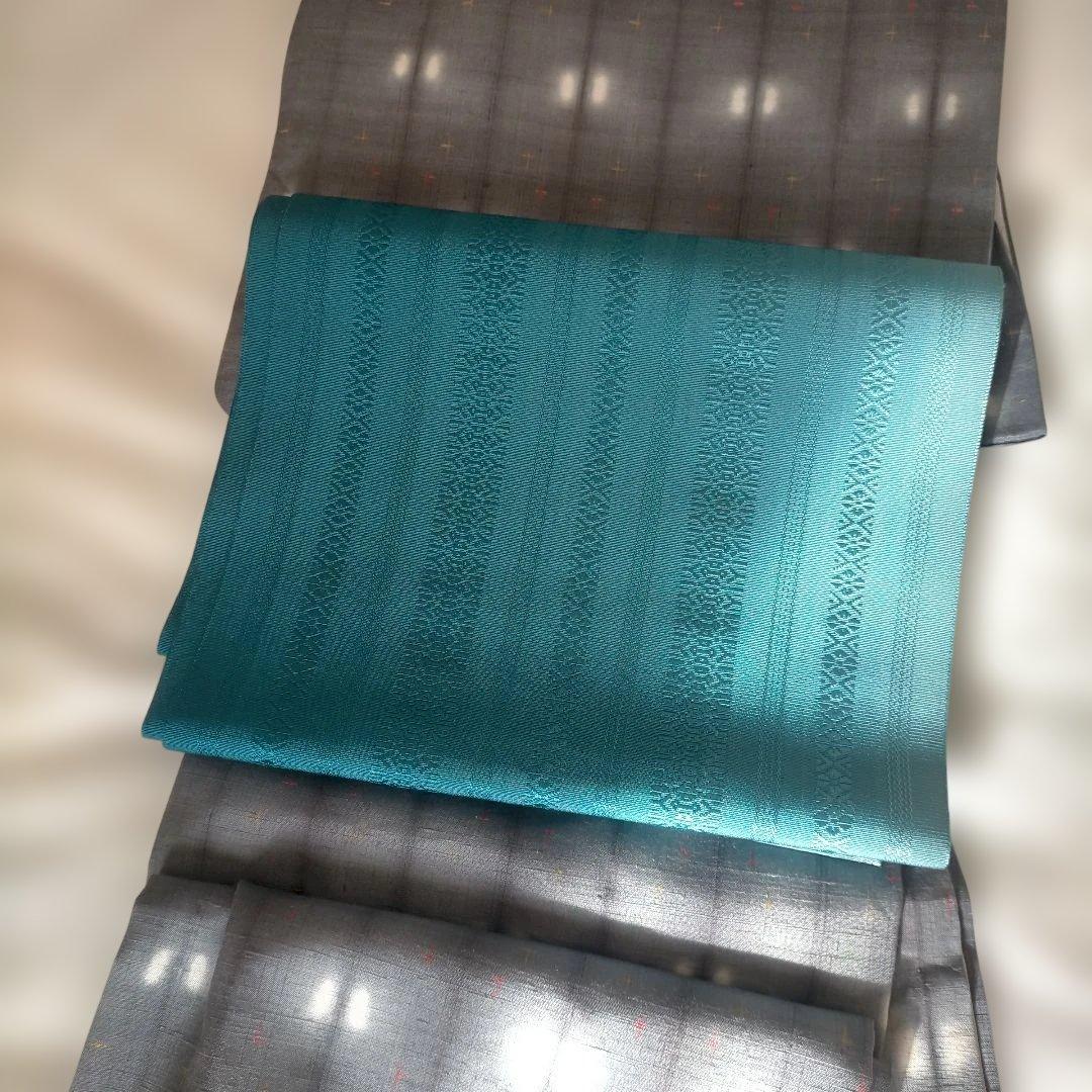 上品絞りグレー 紬着物 カラフル十字模様