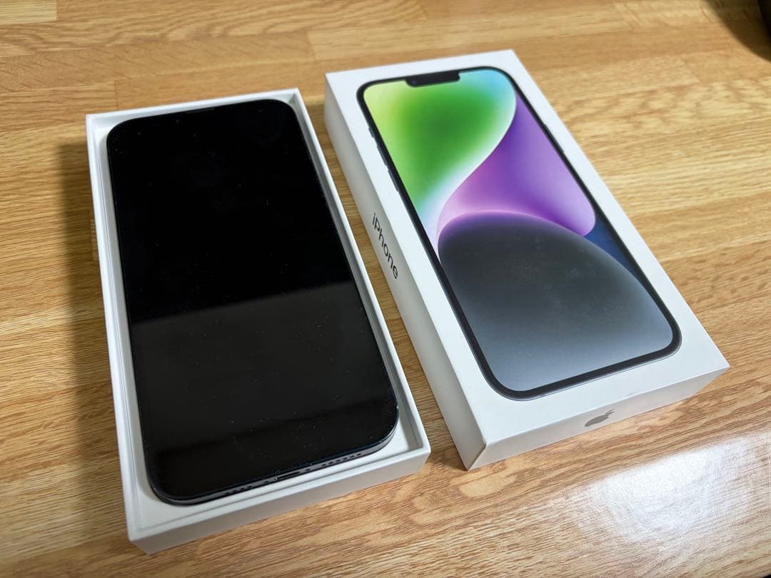 【たむ】Apple iPhone 14 Plus 256GBミッドナイト