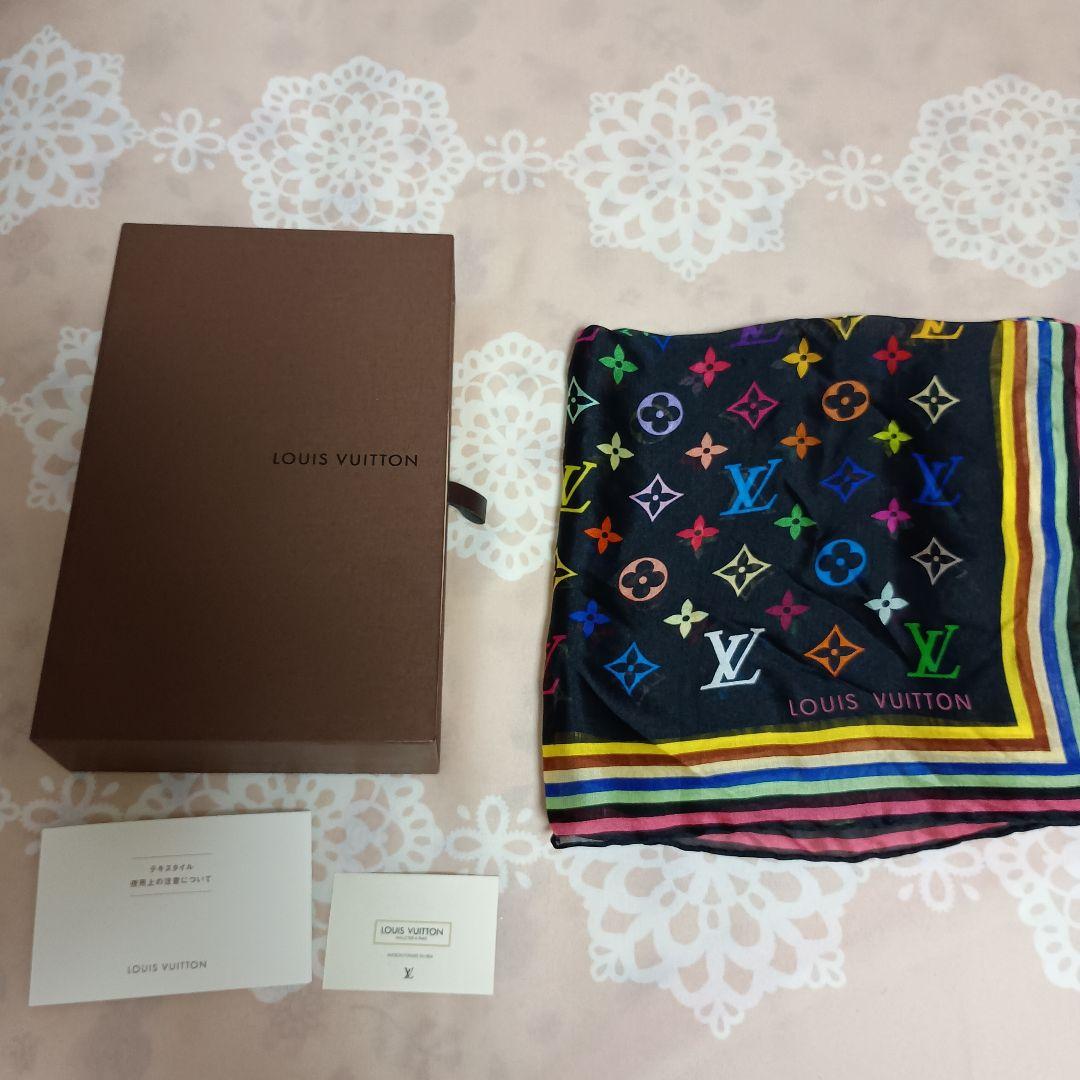 ルイヴィトン　モノグラムハンカチスカーフ　シルク100%LOUISVUITTON