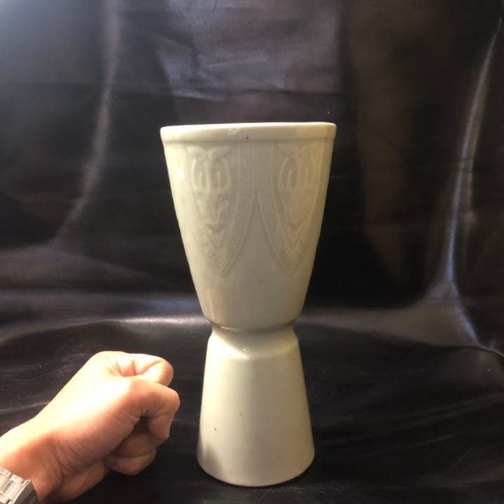 遺品整理◆蔵から謎の青磁と思われる壺、壷、花瓶、古い中国骨董だと思います。