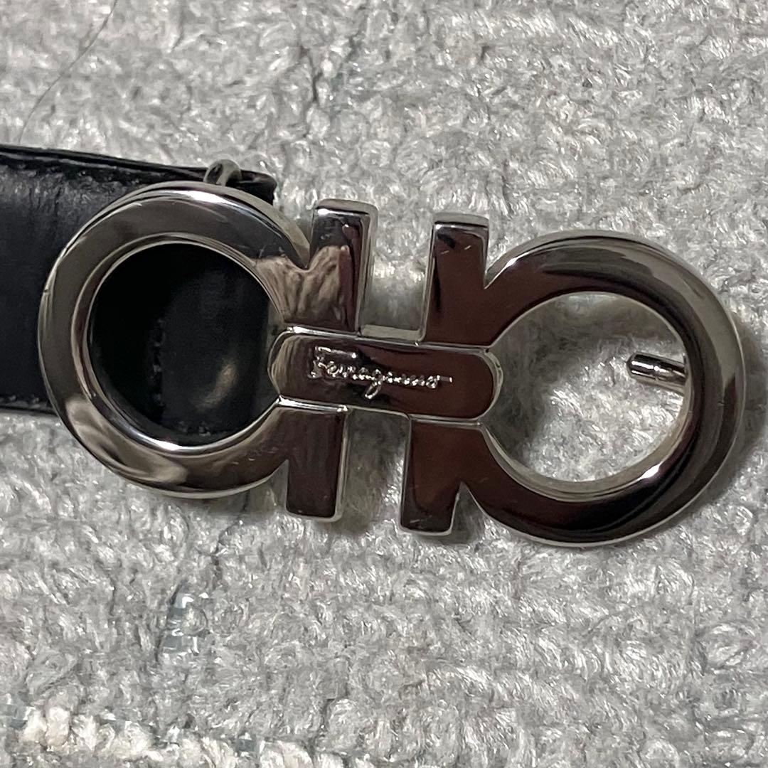 フェラガモ［ガンチーニ］ベルト　シルバー金具　ブラック　レザー　レディース