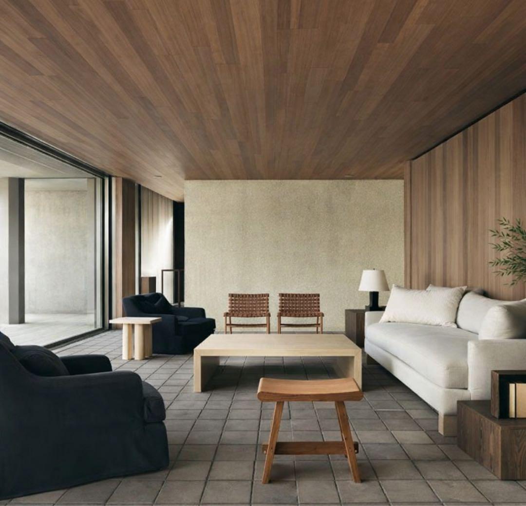 ★★ZARA ★★ 曲線的座面木製スツール　1脚