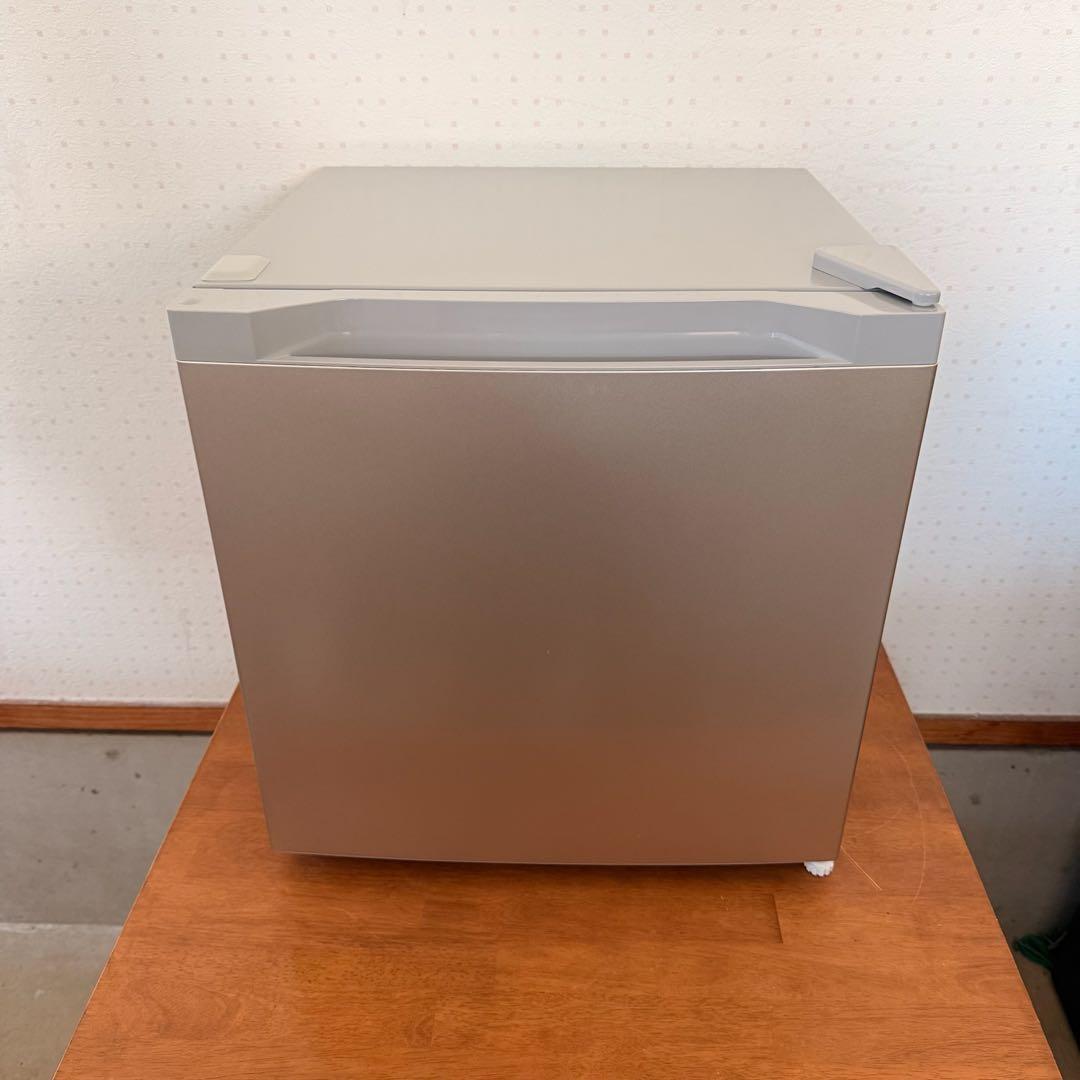 ● 極美品 アイリスオーヤマ 冷凍庫 31L 1ドア PF-A31FD-N