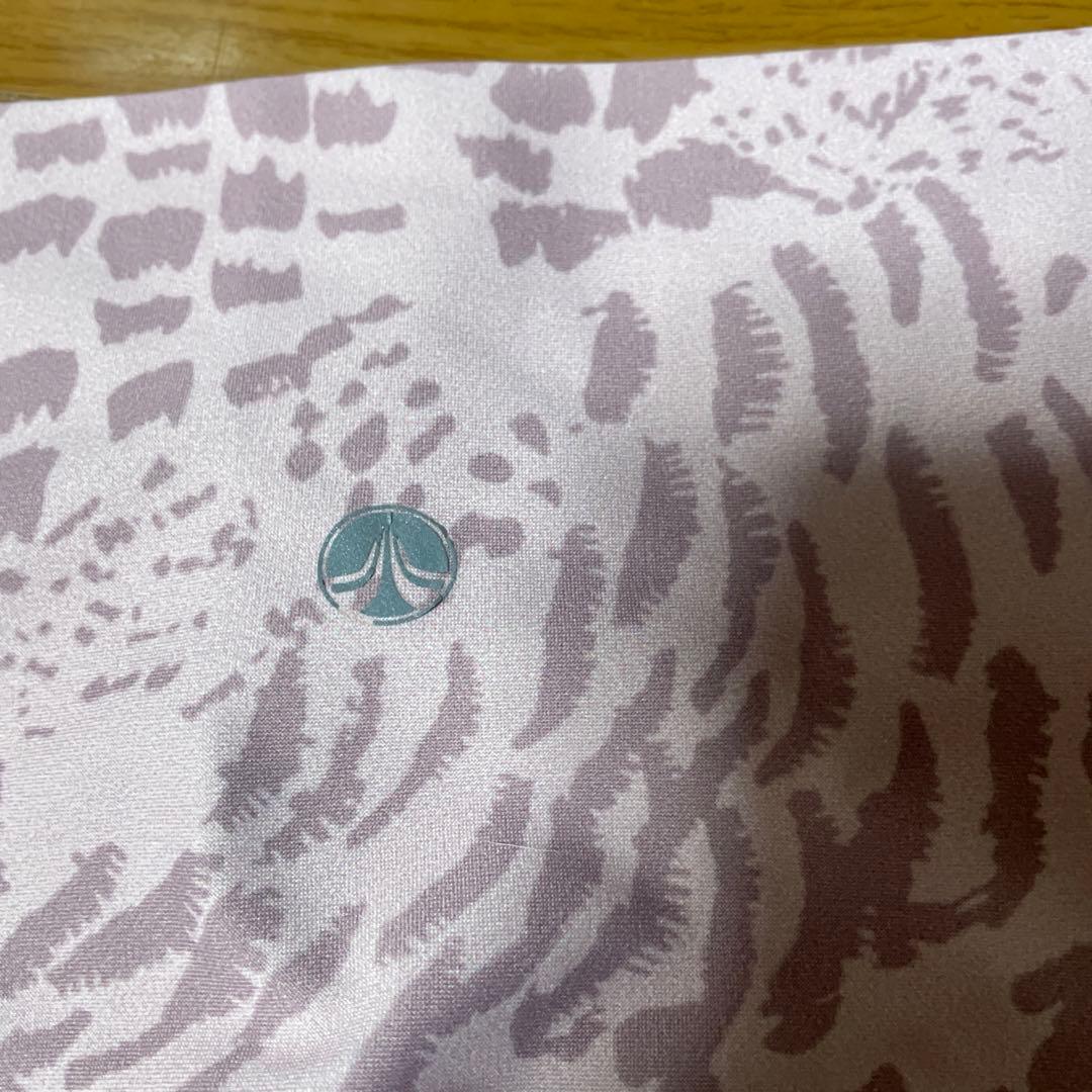 sukala 　Mサイズ　未使用　 ピンク系アニマルプリント ヨガウェア セット