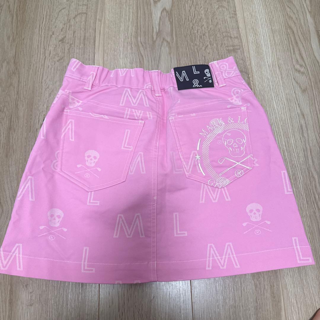新品未使用マークアンドロナ　スカート