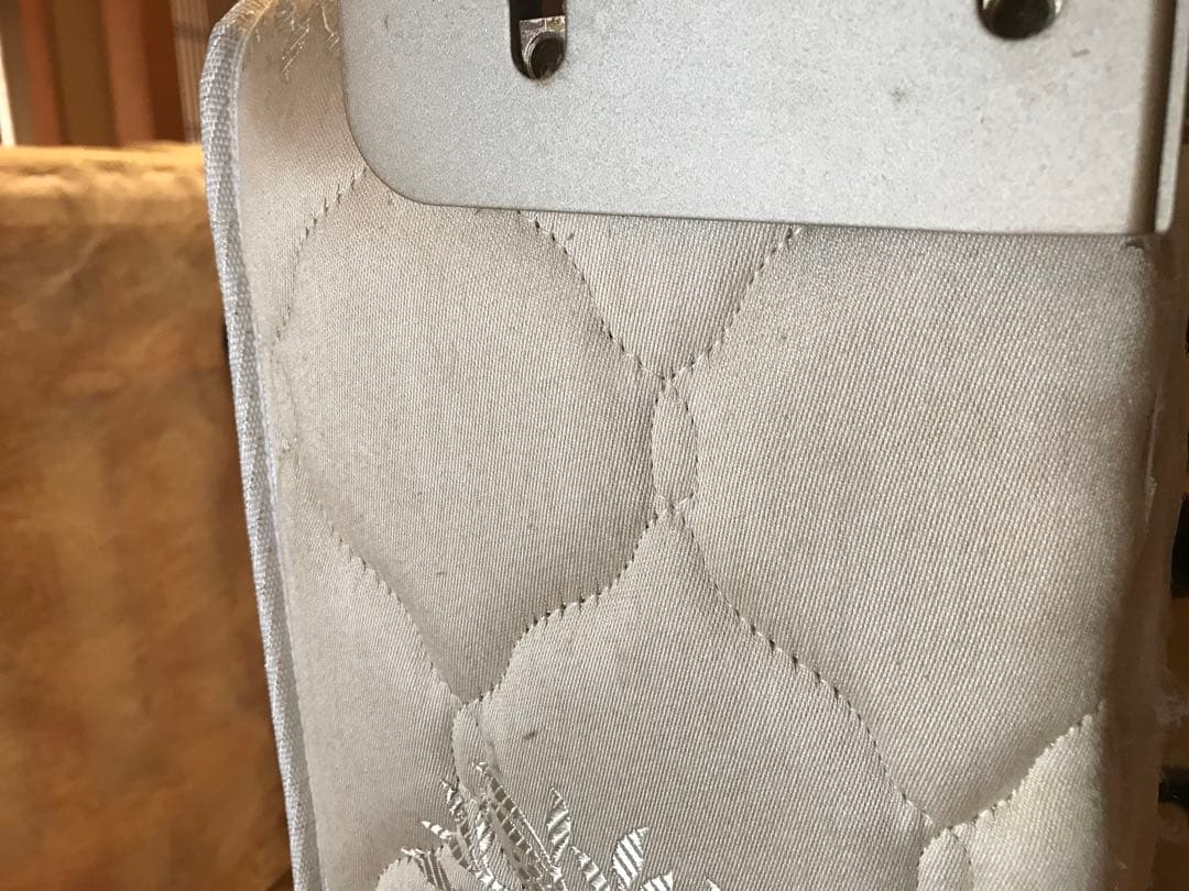 シモンズ　ボックススプリング②