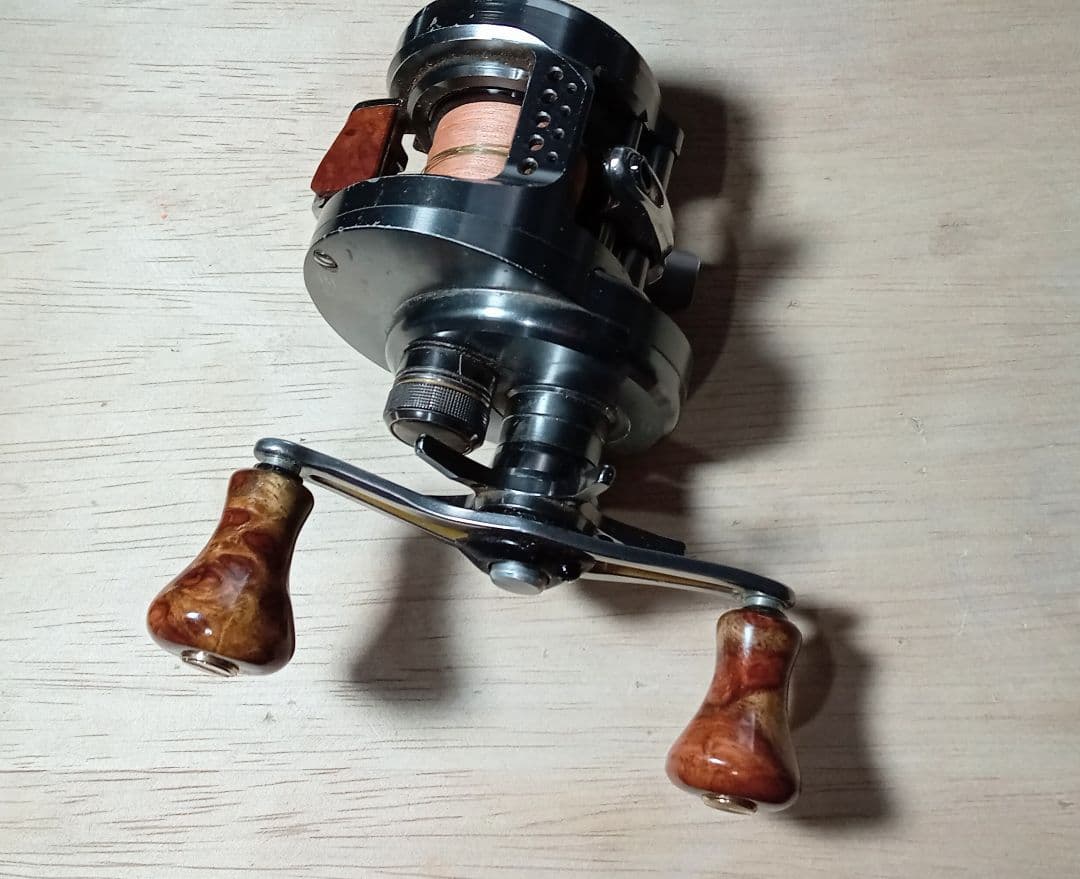 花梨ノブ　シマノ　NSクラフト ハンドルノブ　リール　パーツ　リールノブ　紅白