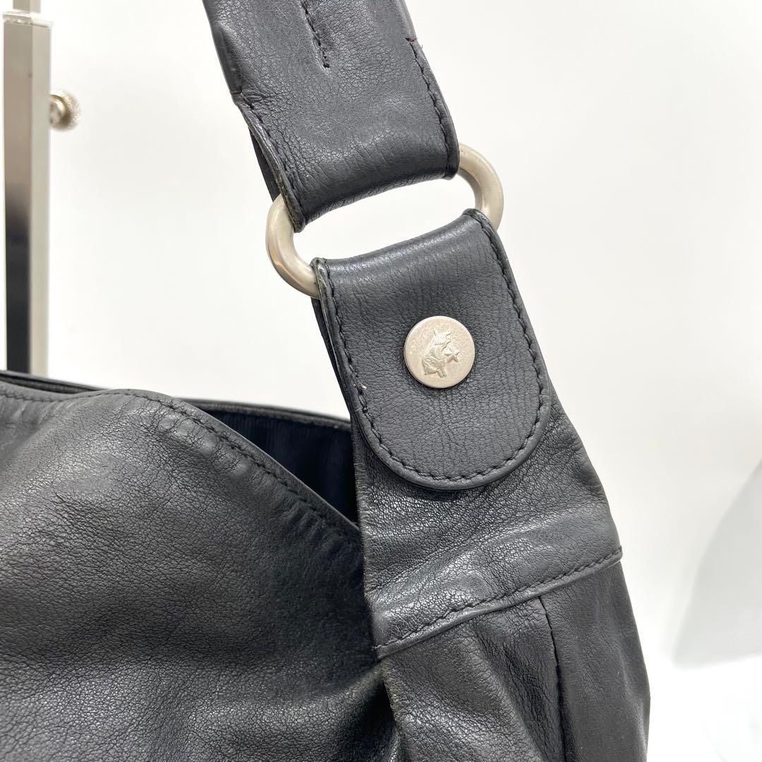 【美品】イルビゾンテ　ショルダーバッグ　ハーフムーン　ロゴ型押し　レザー　黒