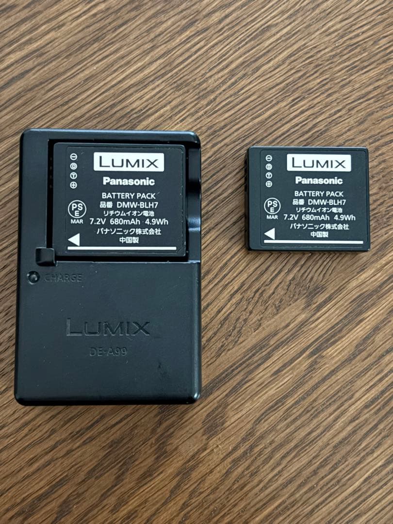 Panasonic GM5 ブラック＋12-32レンズ（純正バッテリー2個）