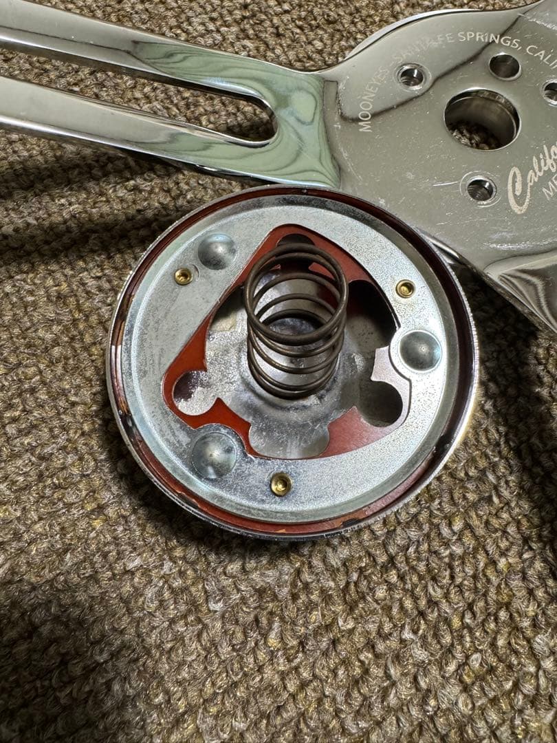 ムーンアイズ　33φステアリング　国産車取付け可