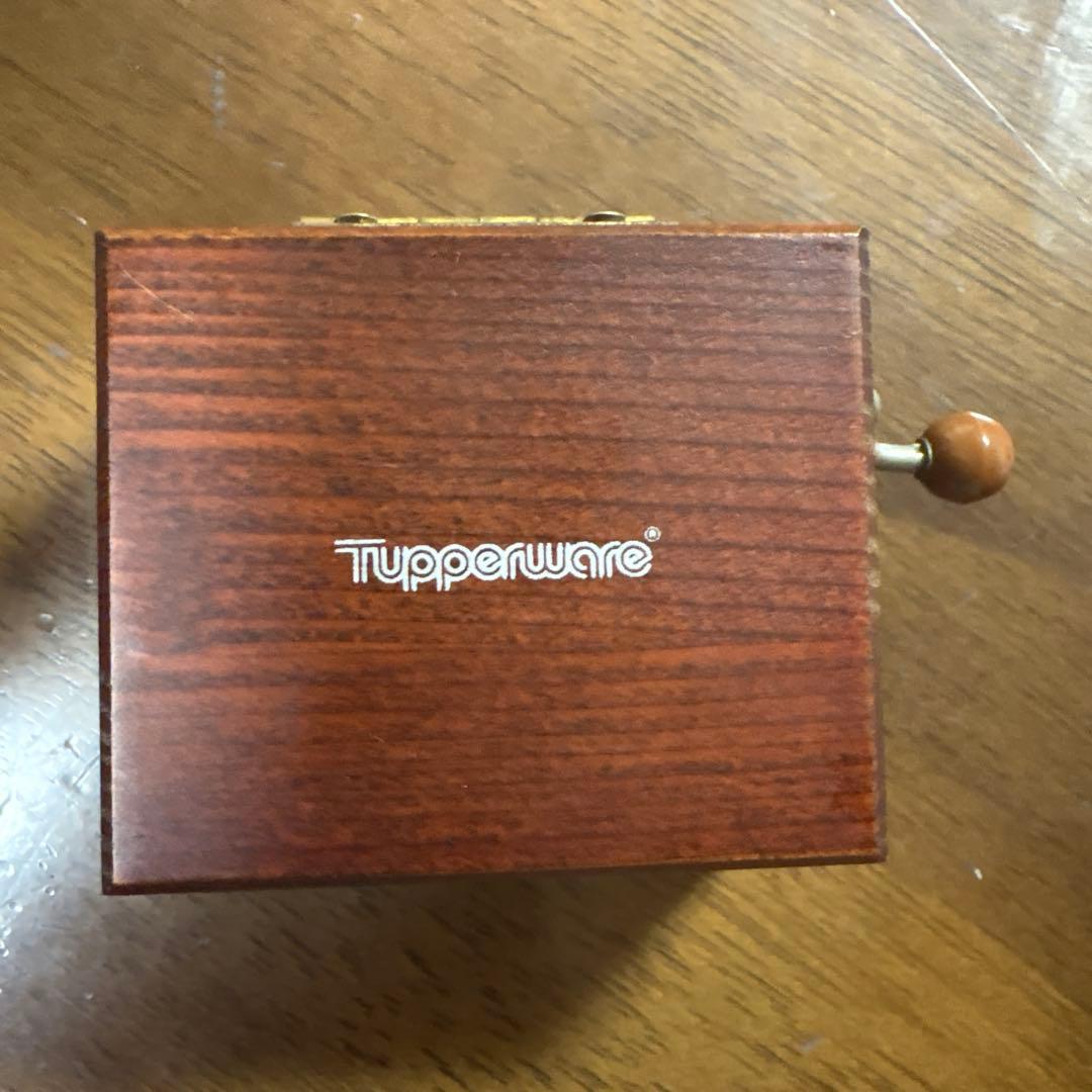 Tupperware 木製手動オルゴール