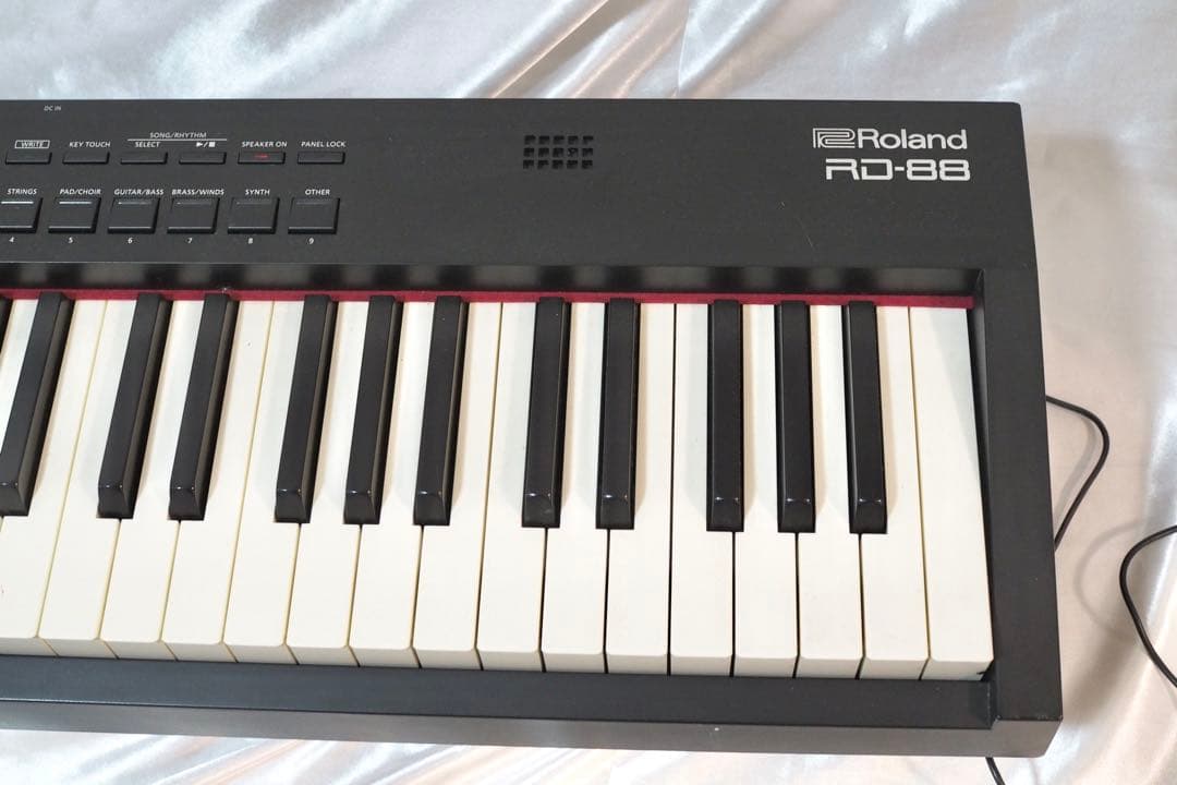ROLAND ローランドRD-88 ステージピアノ