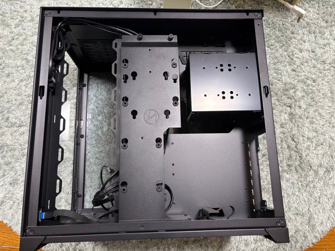 LIAN LI O11 Dynamic Razer Edition 最終値下げ