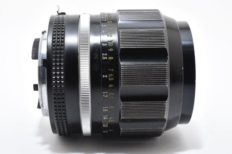 Nikon NIKKOR-P.C Auto 105mm F/2.5（整備品）