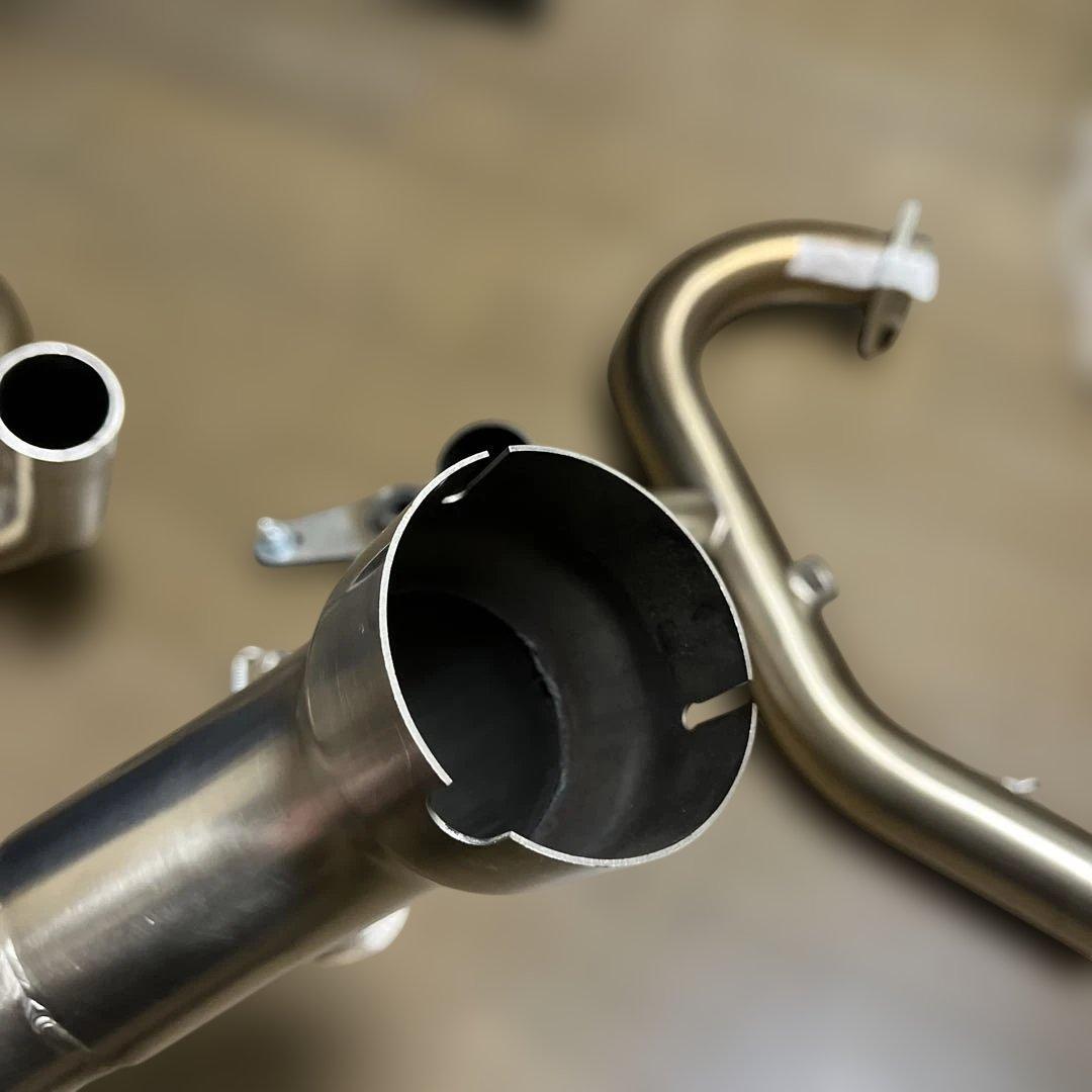  RnineT ユニットガレージ　ステンレスエキゾーストパイプ