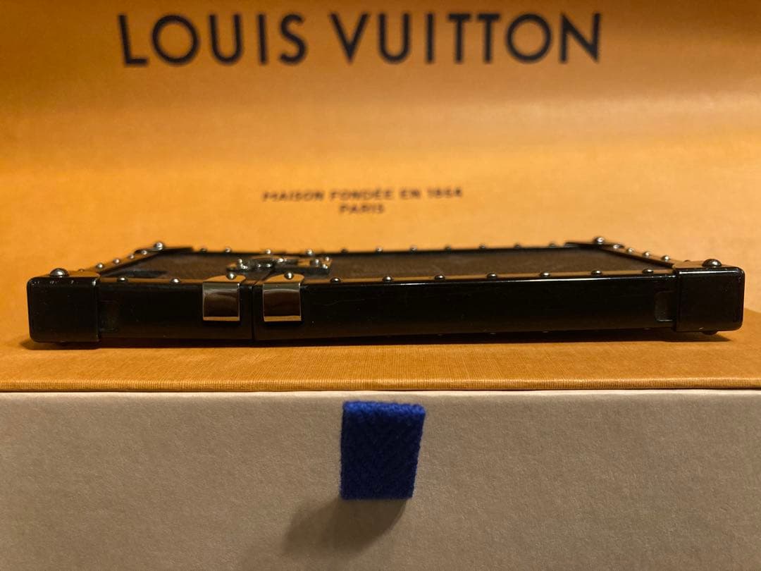 SK様 ルイヴィトン　iPhone SE2 iPhone8ケース