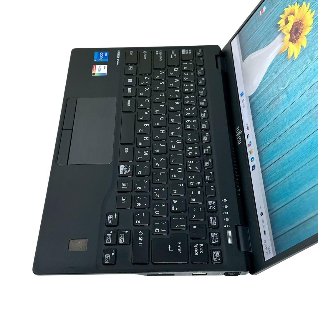 【美品】富士通 ノートパソコン i5 11世代 U9311 超軽量 744