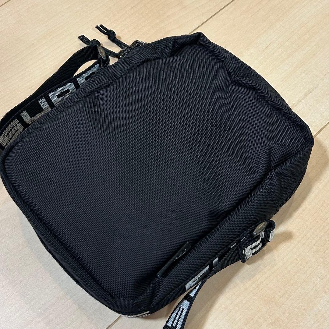 【美品】SUPREAM シュプリーム ショルダーバッグ18SS
