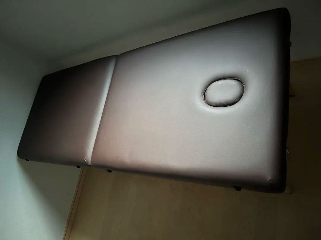 【値下げ】seven beauty折りたたみ式マッサージベッド ブラウン