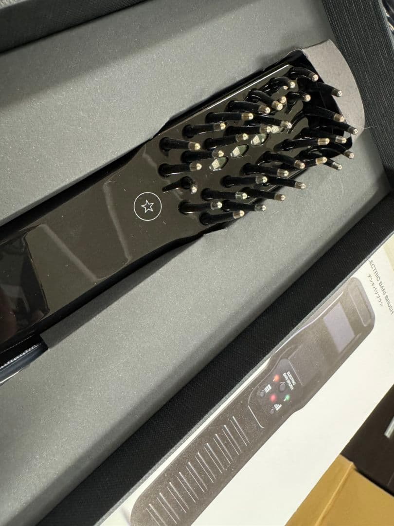 電動美顔器 ブラック　電気バリブラシ