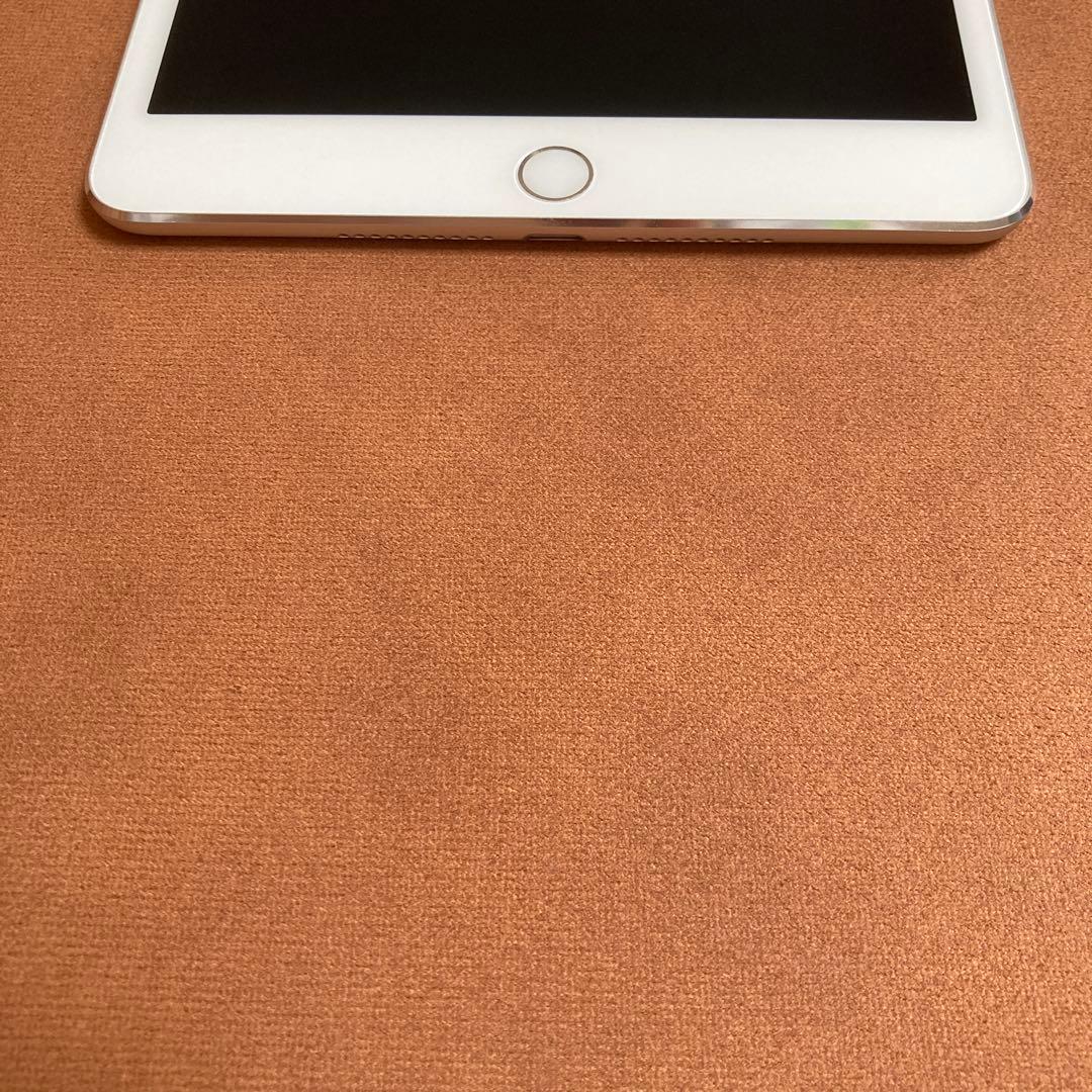 41【早い者勝ち】電池最良好☆iPadmini4第4世代128GB SIMフリー