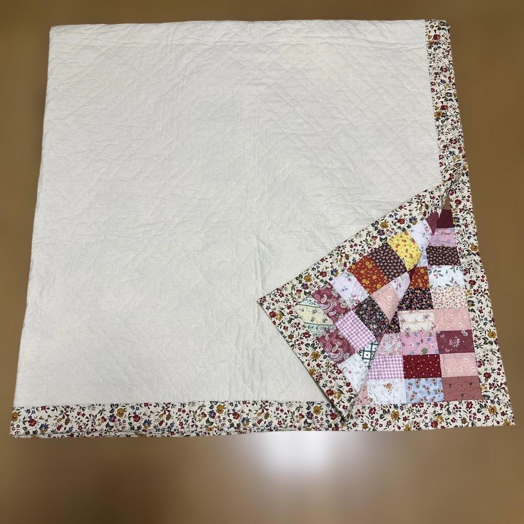 ハンドメイド　パッチワークキルト マルチカバー　こたつカバー　190cm角