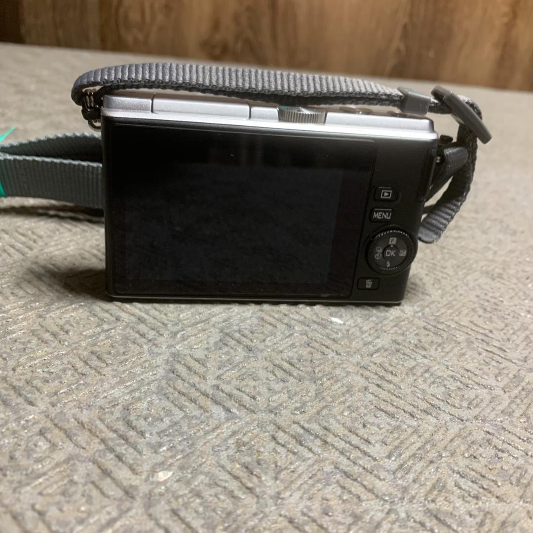 K859 ニコン ミラーレス一眼レフカメラ Nikon 1 J4