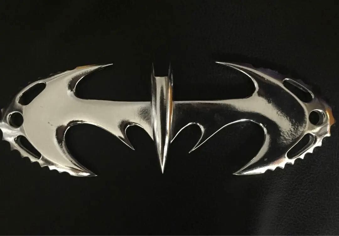 貴重激レア、世界限定 バッドマンロビン/映画で使用、世界18個NO4 証明書付き