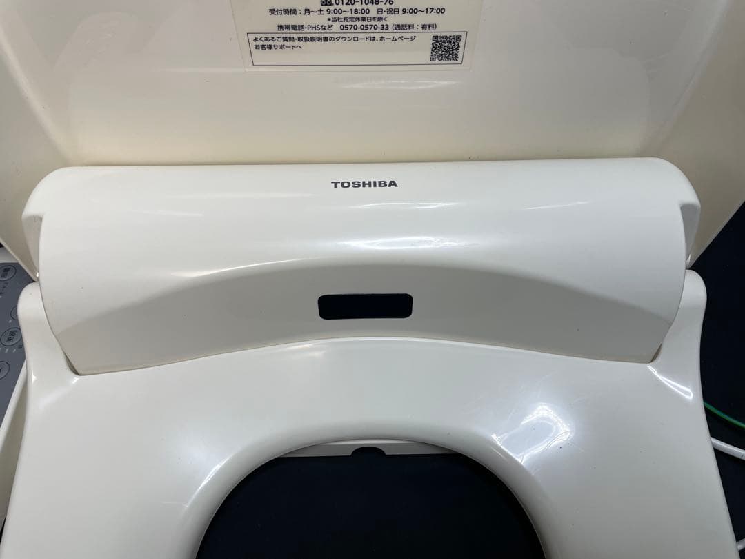 東芝　温水洗浄便座　CLEAN WASH　　2022年製　1258