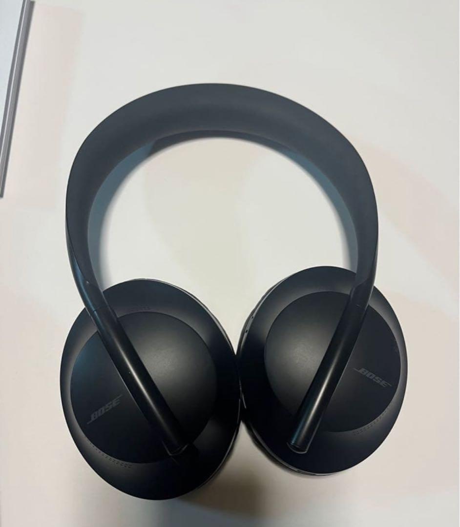 BOSE NOISE CANCELLING ヘッドホン　ボウズ 700