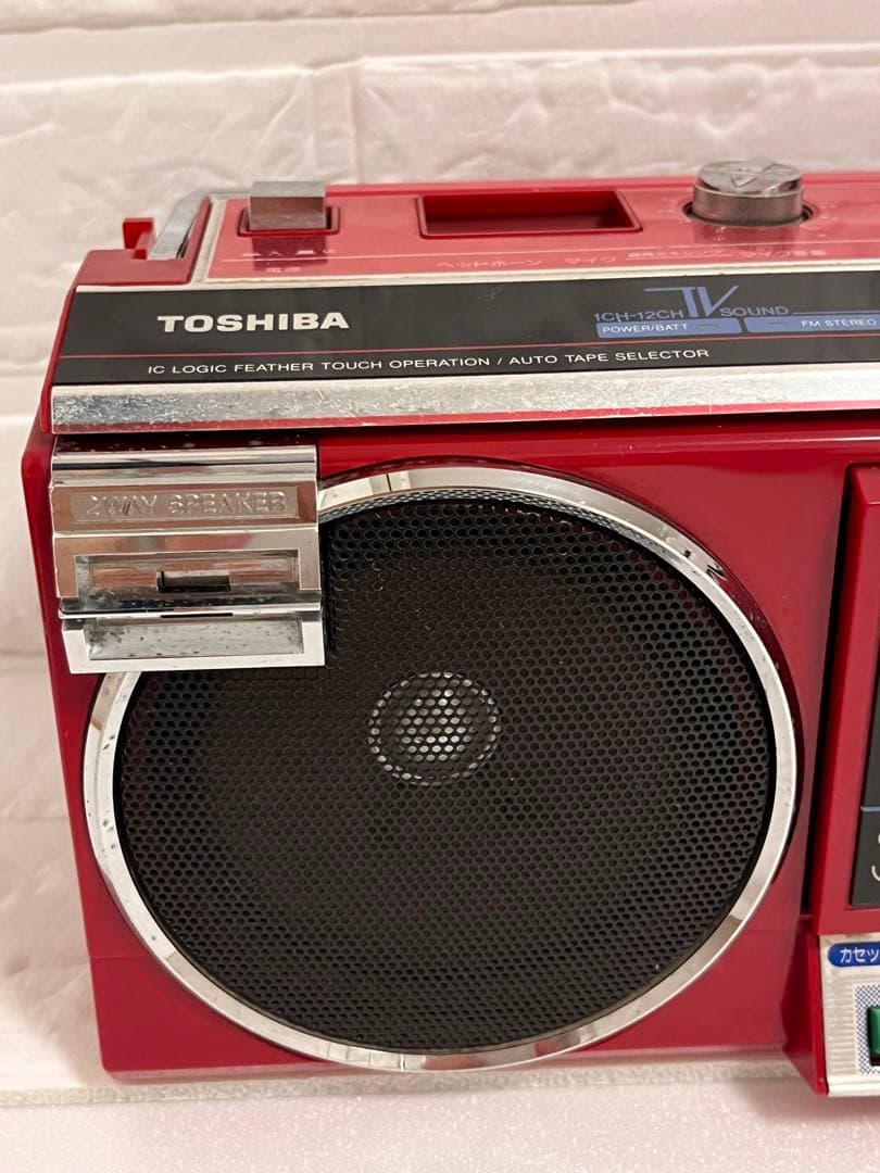 TOSHIBA 東芝　シュガーダブルラジカセ　昭和レトロ　赤 ジャンク品