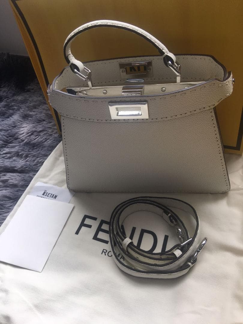 ピーカブー　8BN244