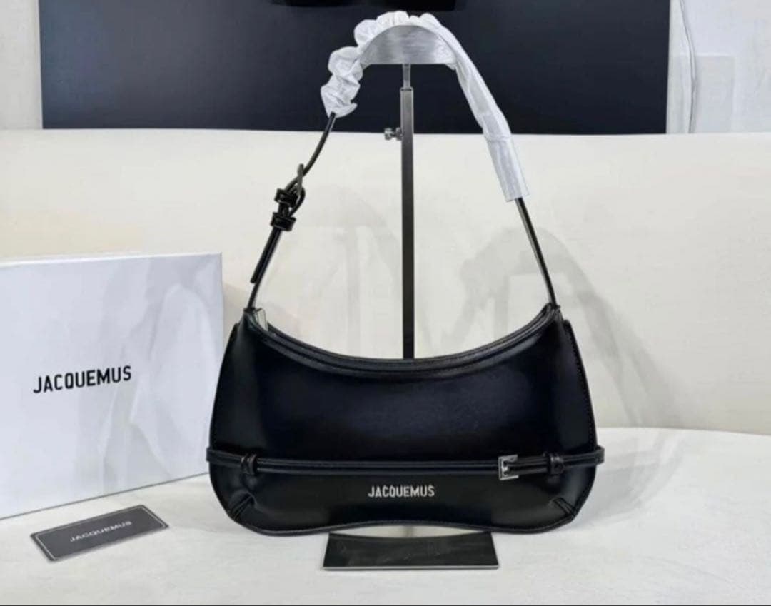 JACQUEMUS ブラックショルダーバッグ 28*4*12CM(箱無し)