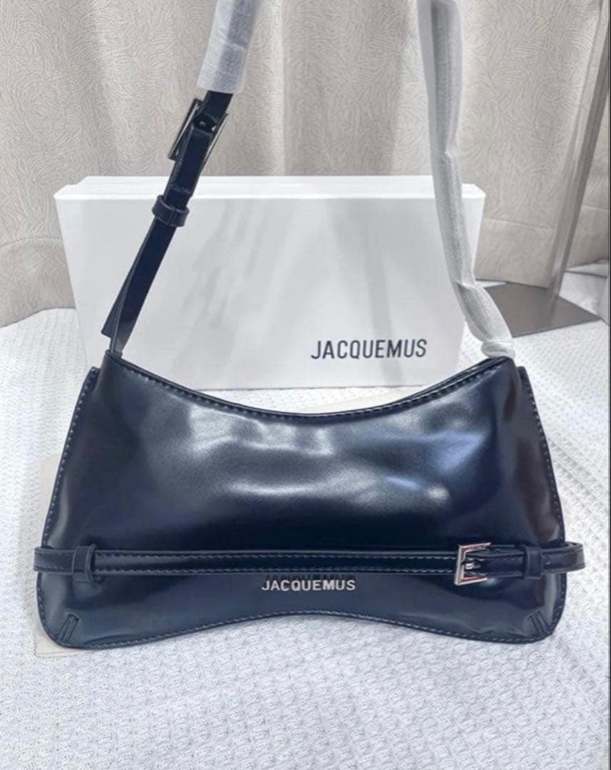 JACQUEMUS ブラックショルダーバッグ 28*4*12CM(箱無し)