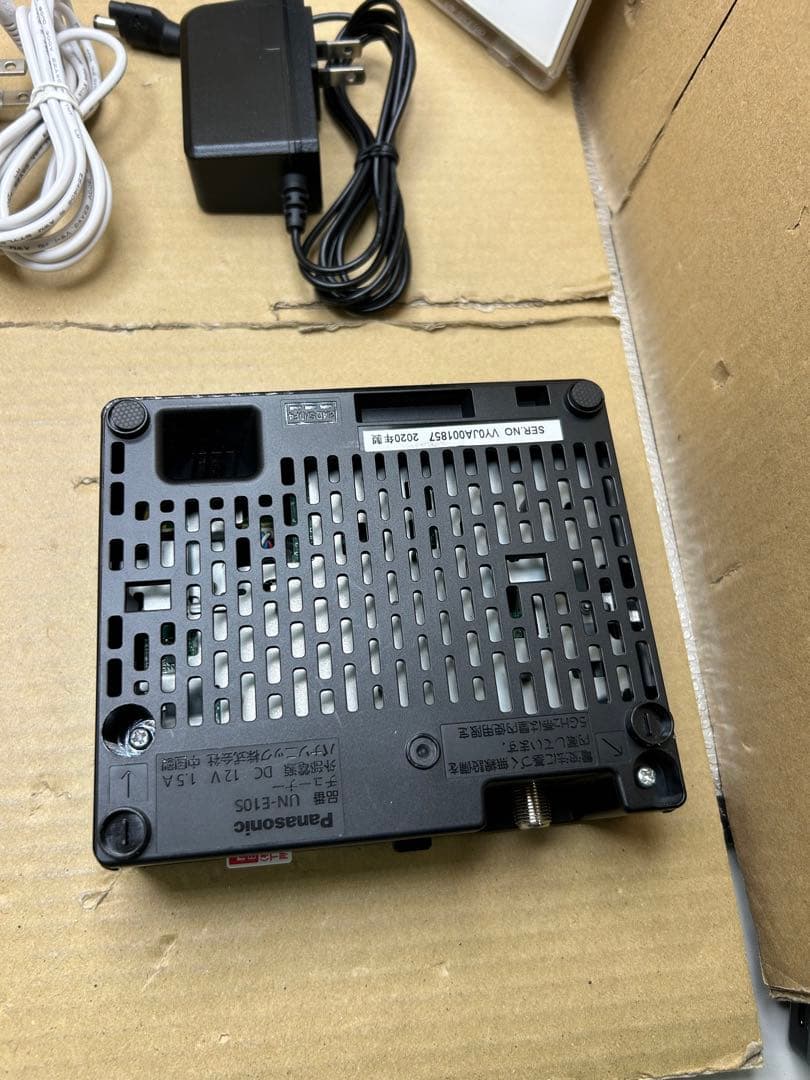 パナソニック 10V型 ポータブル 液晶テレビ　UN-10CE10-W