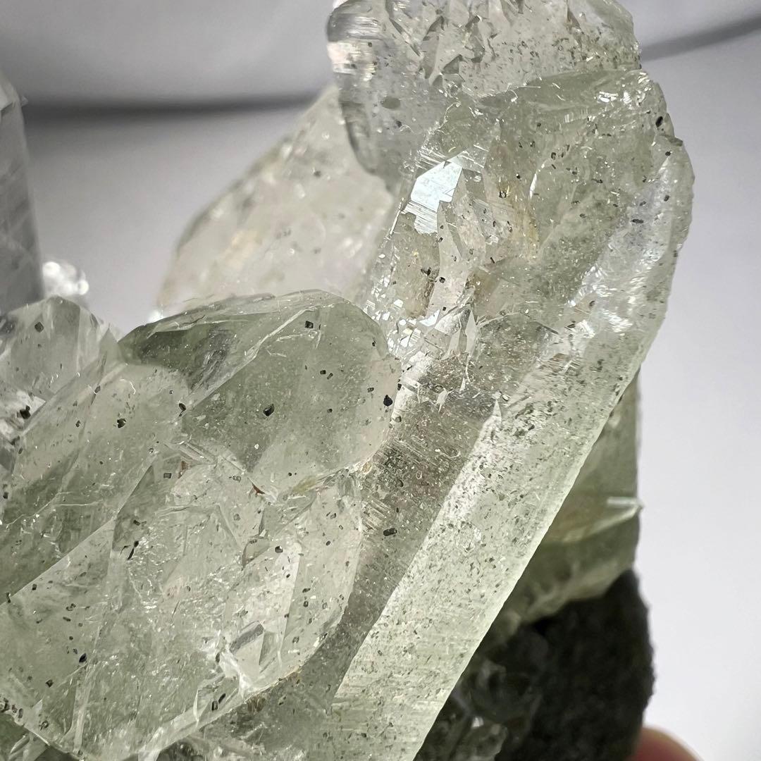 希少　マニハール　カテドラル入りクローライトクラスター　　ヒマラヤ水晶