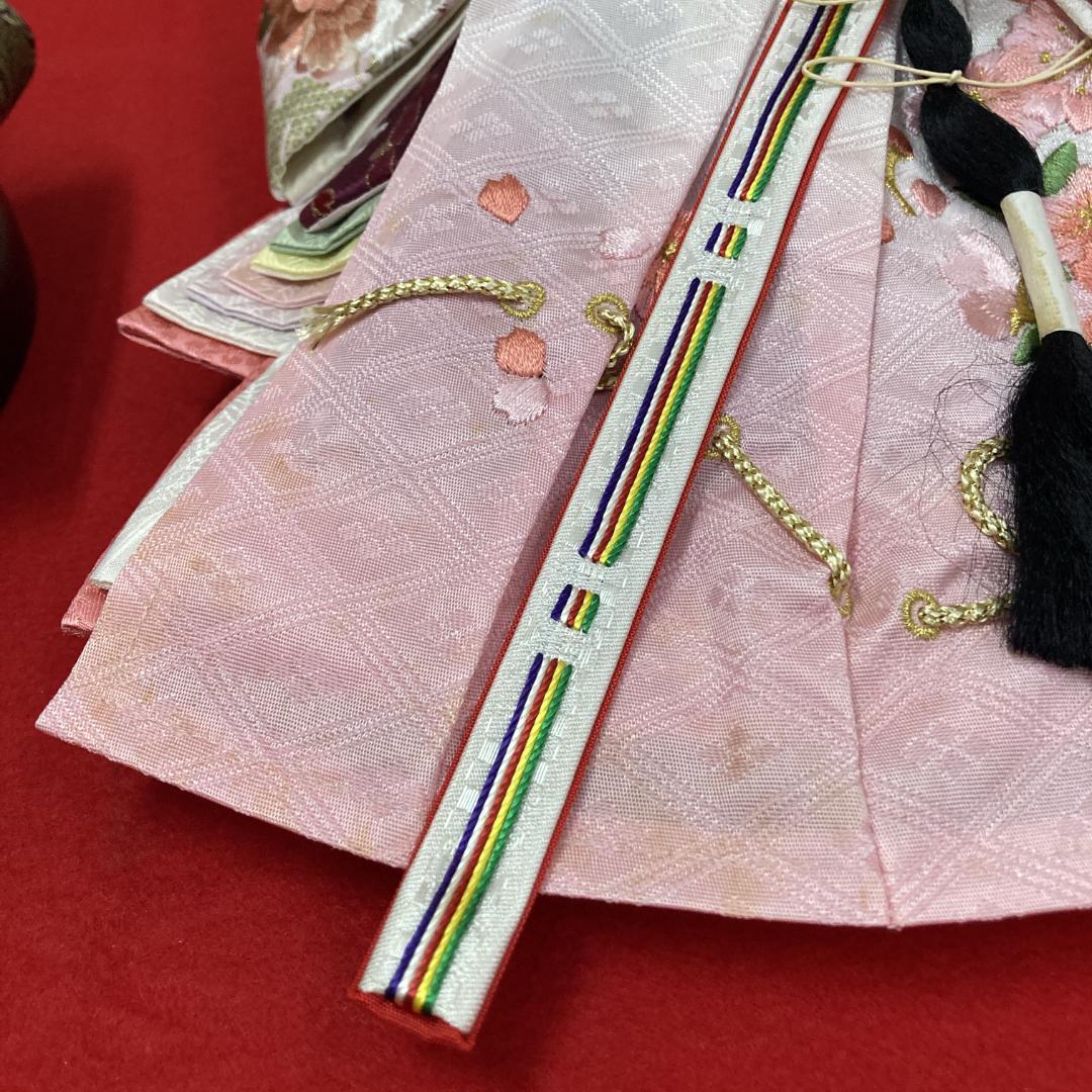 F4-7 訳あり特価　きれいな刺しゅう花柄衣裳　三五親王のみ