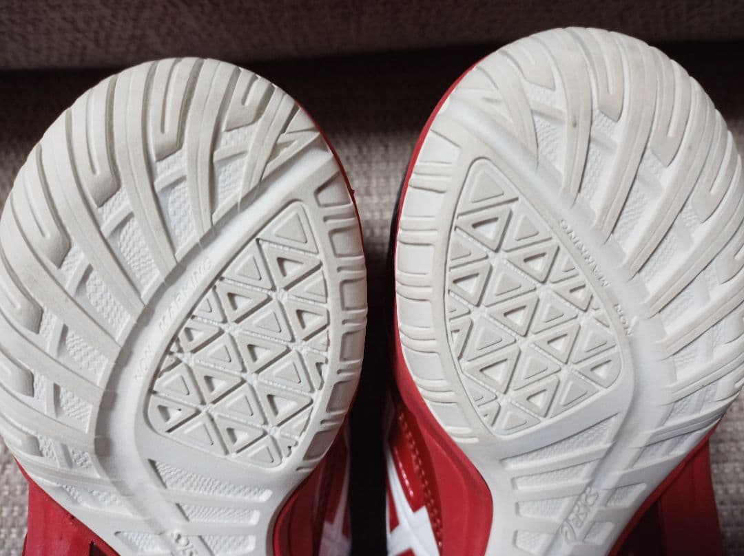 アシックス asics　バスケットシューズ