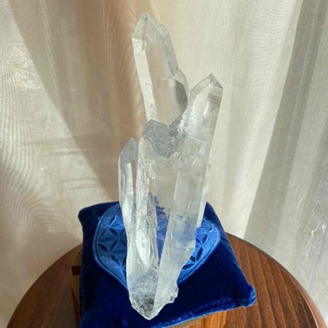 レア！イシス レーザー　クロス結晶