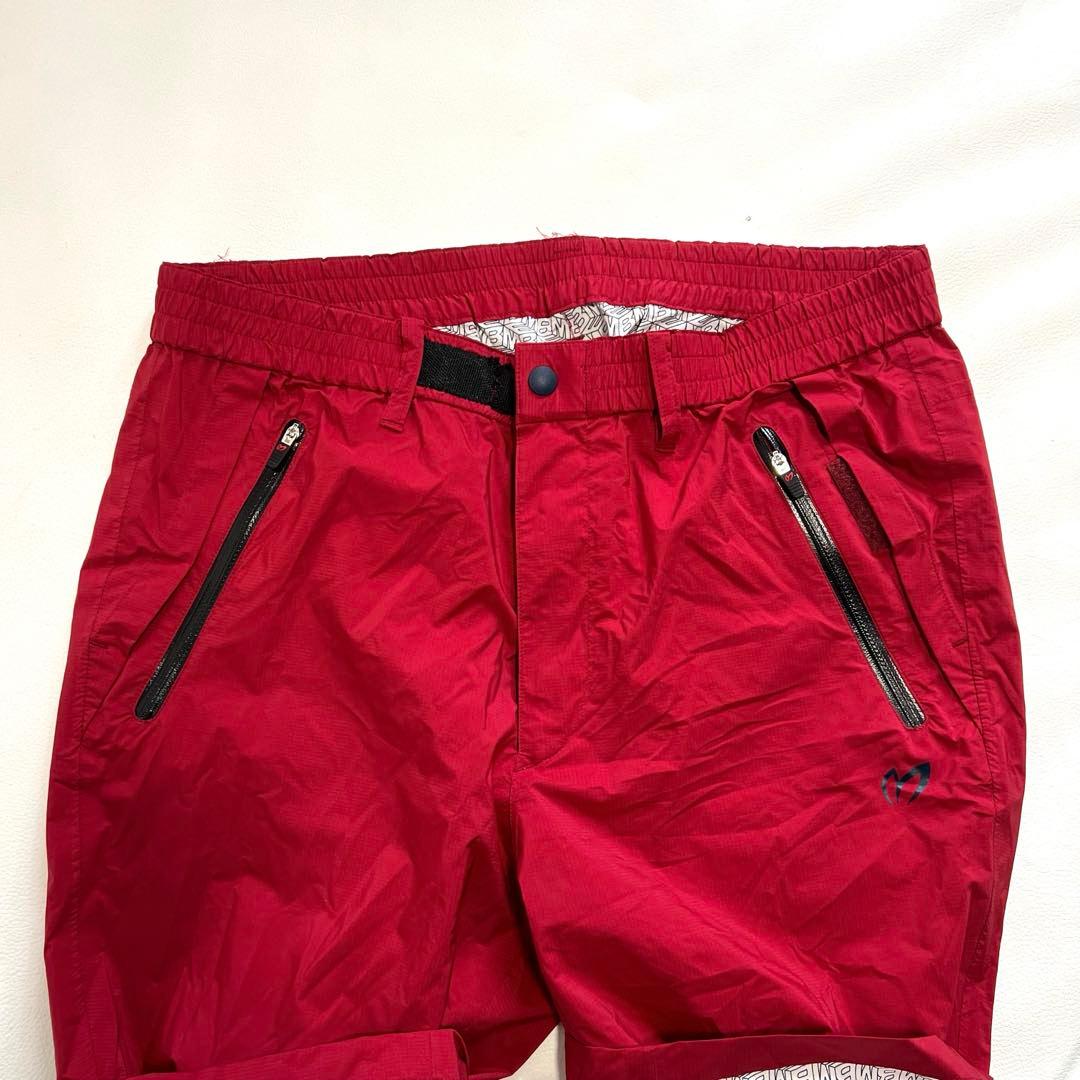 【レインウェア】マスターバニーエディション ゴルフパンツ 雨 耐水 レッド 総柄