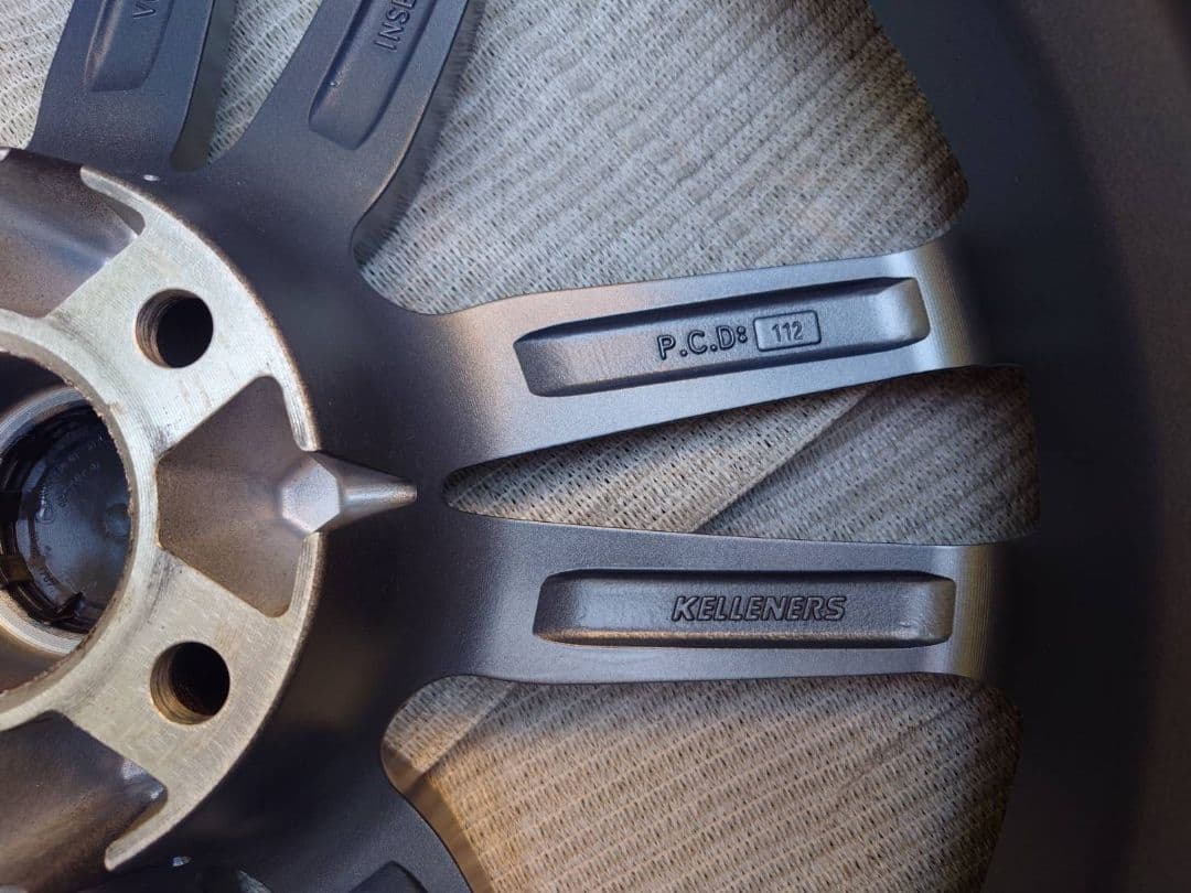 【ミケチャ】スタッドレスタイヤ ホイール