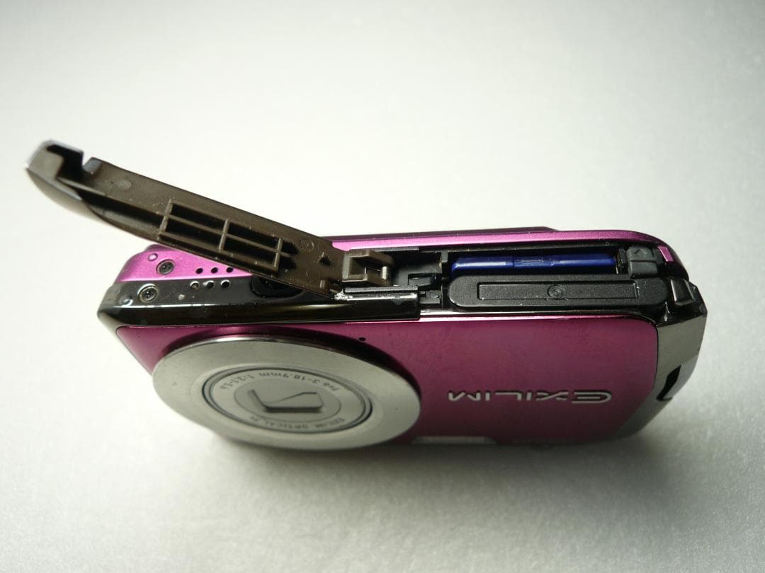 CASIO★EX-Z1⭕️安心の実働品❤️お洒落な機種★1010万画素★光学3倍