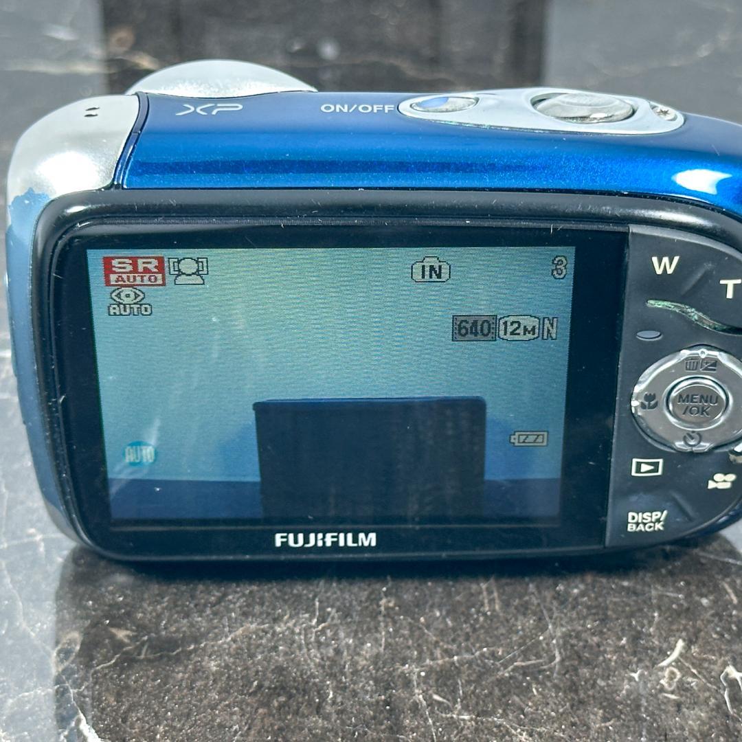 FUJIFILM フジフィルム FINEPIX XP10