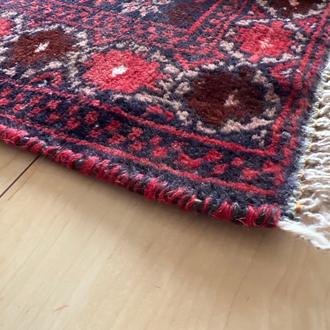 トライバルラグ　約 200×120 cm