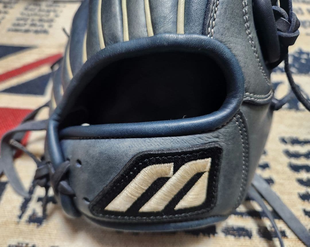 ミズノ　ビューリーグ　軟式外野用イチローモデル