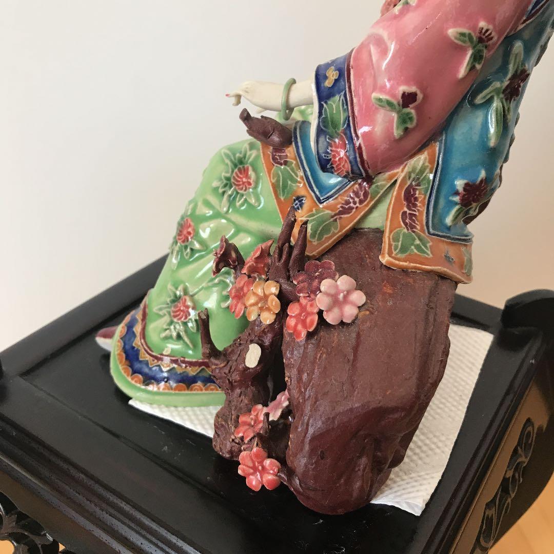陶磁器　人形 美人彫刻 アンティーク 中国 古美術品