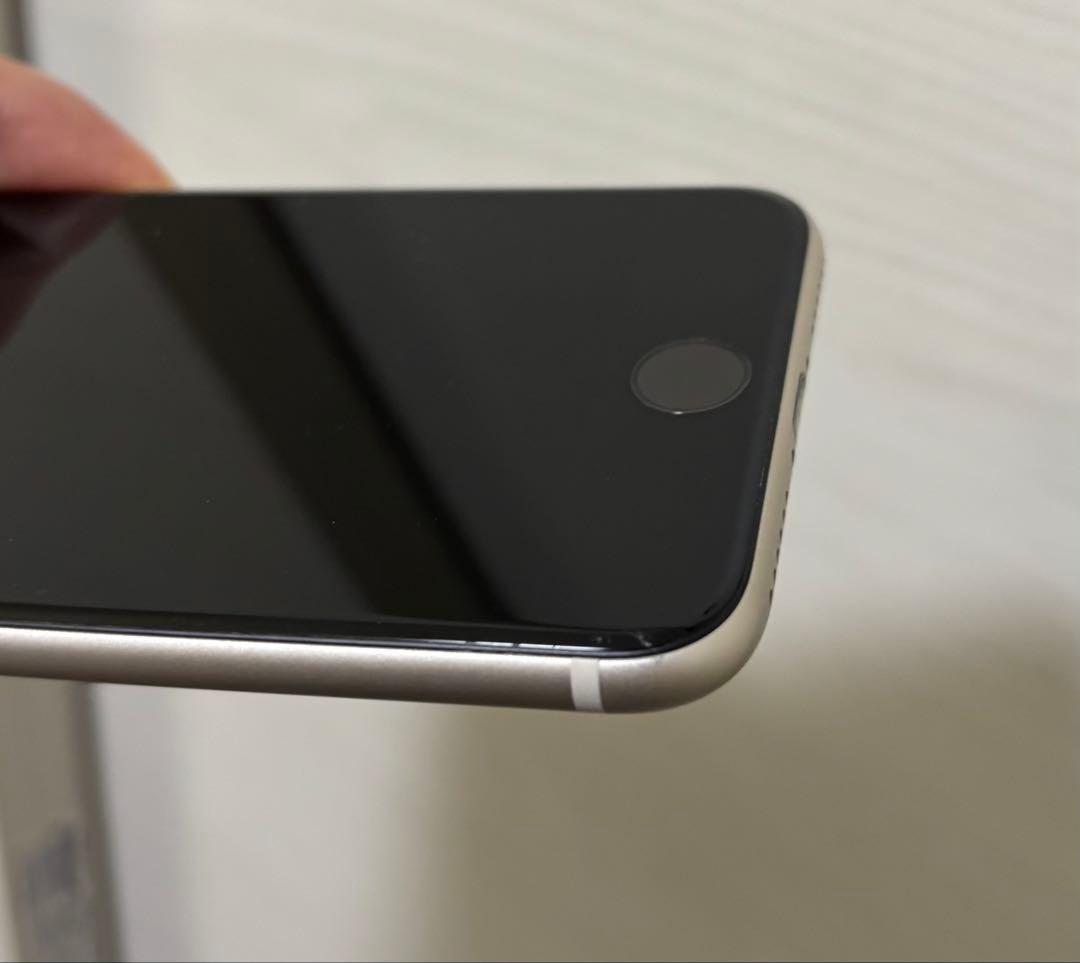 iPhone SE3 スターライト　64GB 中古